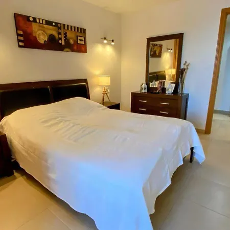 Апартаменты Coblanca 8 Seaview *